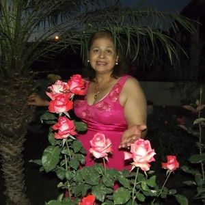 Meet your Posher, Alma